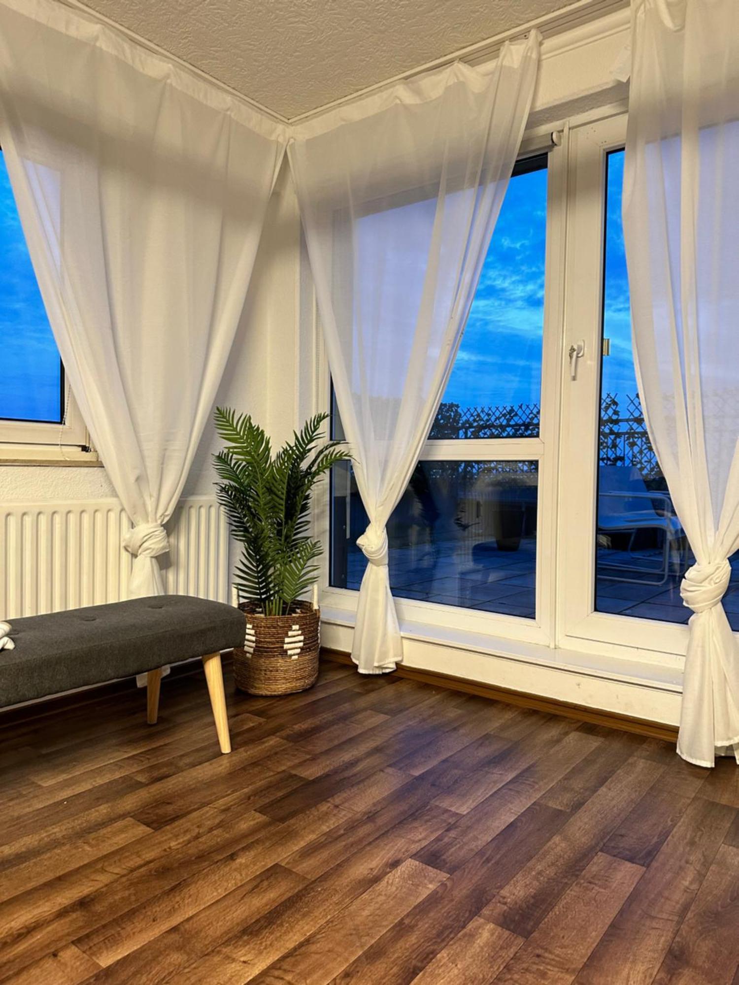 Maisonette Penthouse Laatzen - 5 Min To Messe Apartment *